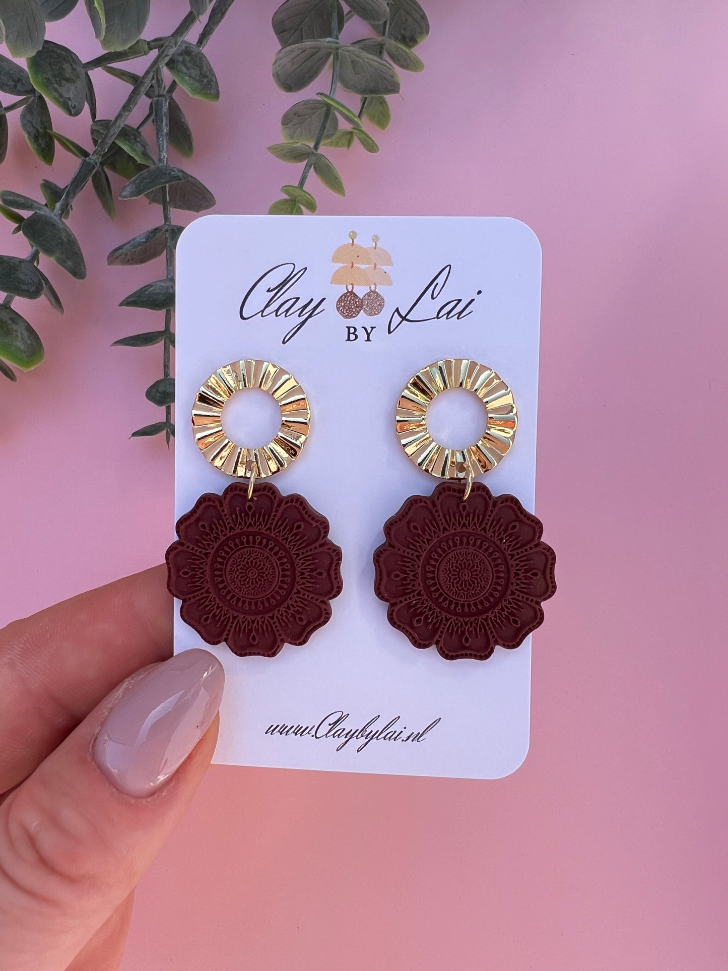 Laila Dangle Earrings - Bordeaux hue.