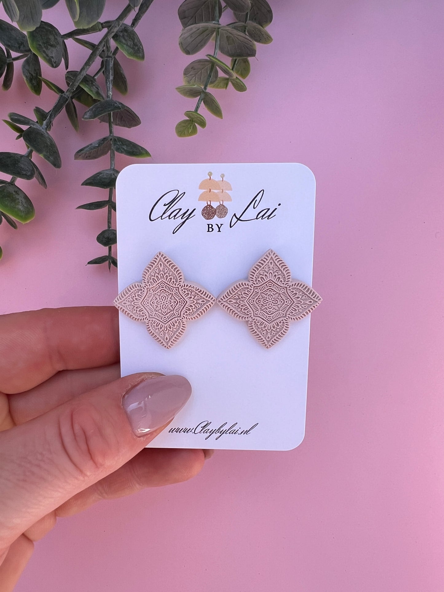 Isa Stud Earring - Beige
