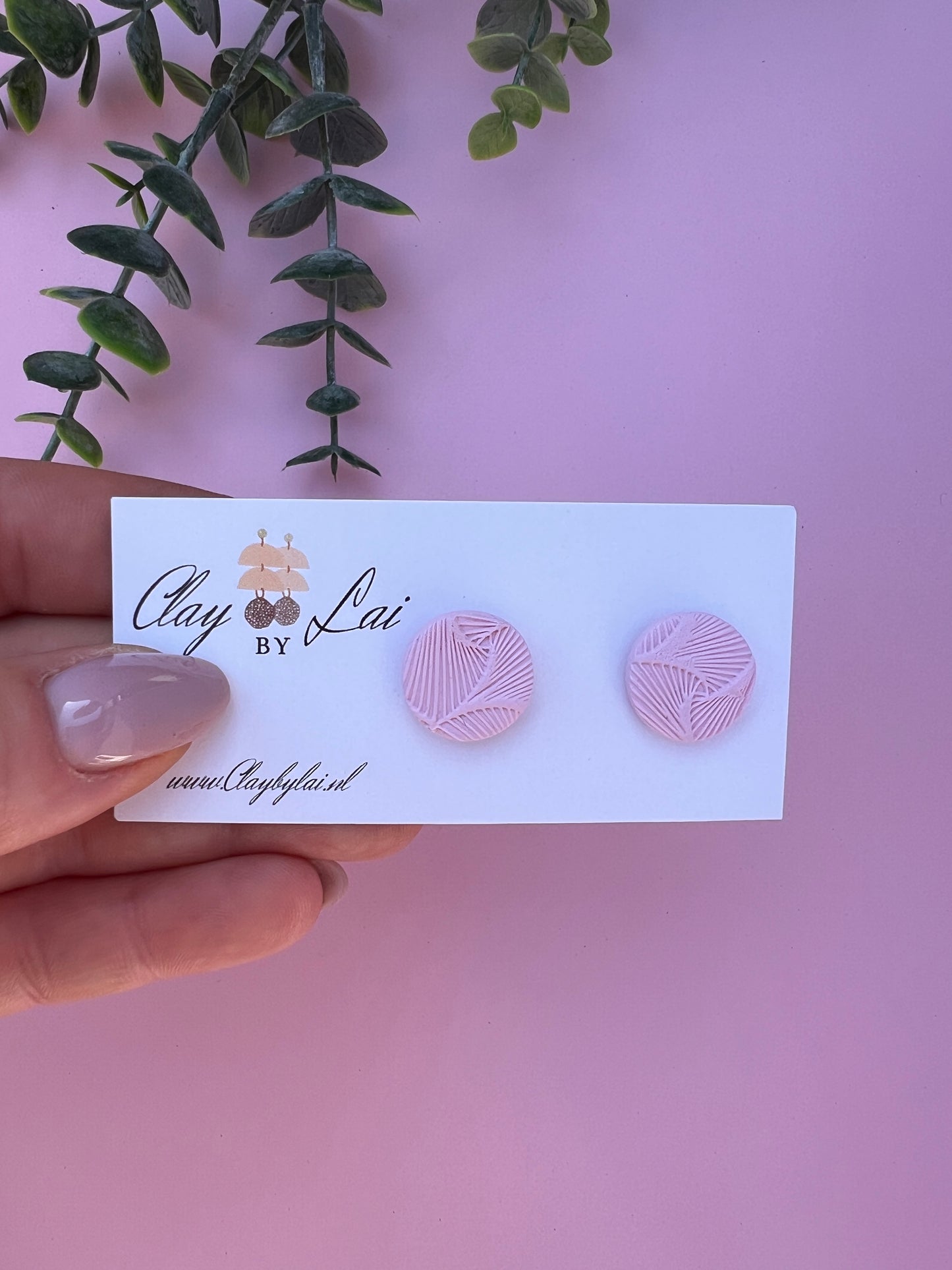 Lelie Stud Earring