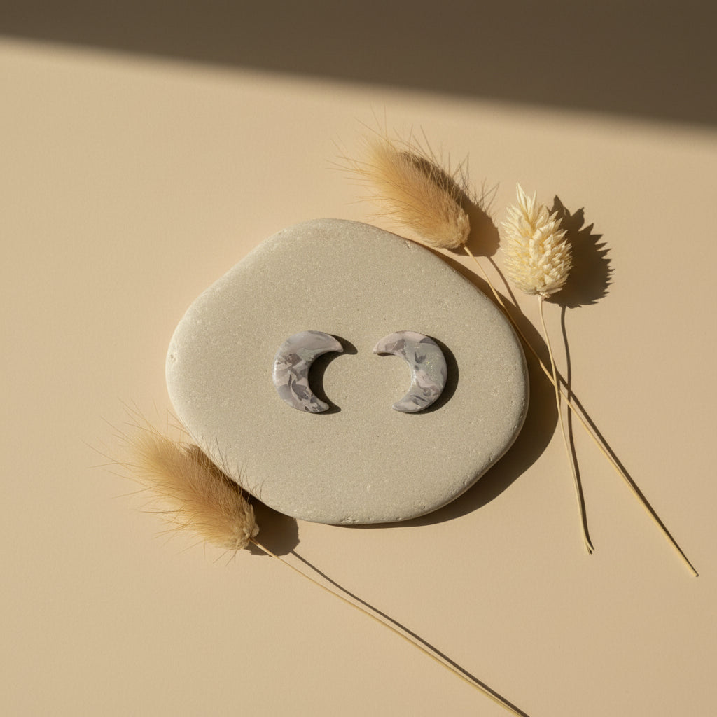 Maan Studs - meerdere kleuren