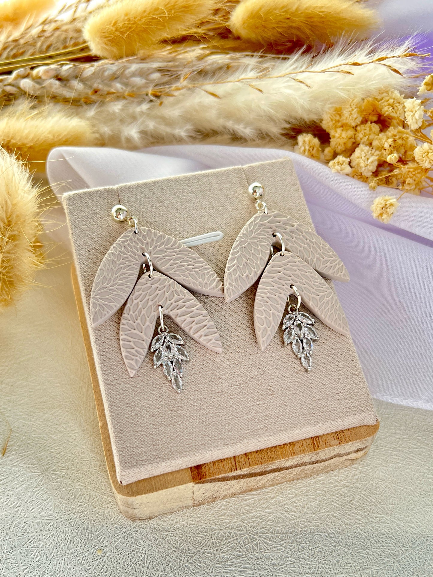 June -  bruids oorhangers