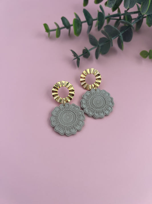 Laila Dangle Earrings - Sage Green