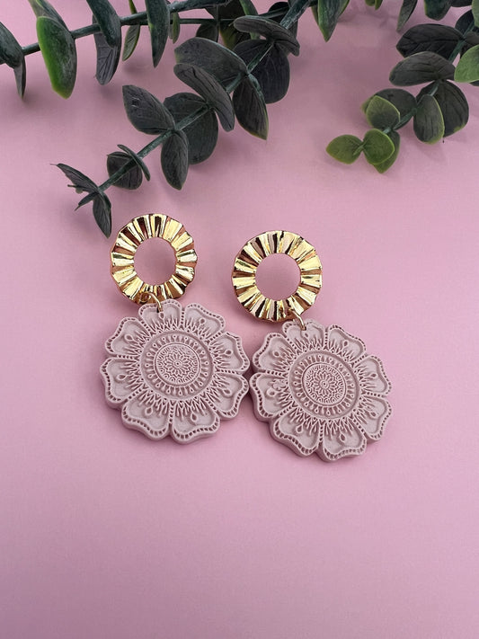 Laila Dangle Earrings - Pastel Beige