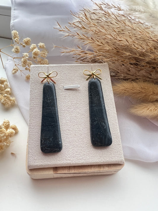 Inez in zwart marmer